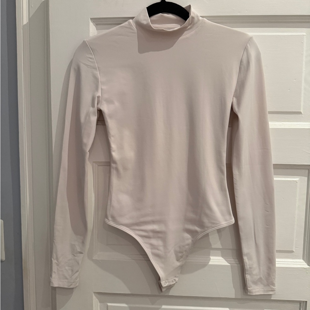 Aritizia/Babaton Bodysuit in Cream